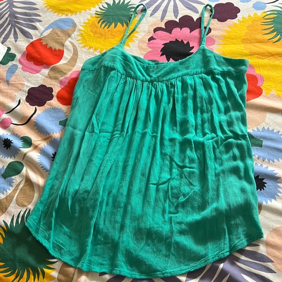 Gap camisole, size medium, tall - Picture 1 of 3